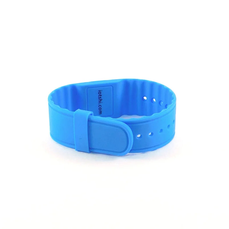 Adjustable Silicone Wristband (Blue)